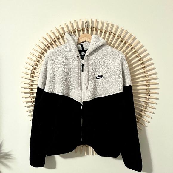 Nike Sportswear Women's Winter Windrunner Sherpa Jacket XL - Picture 2 of 6